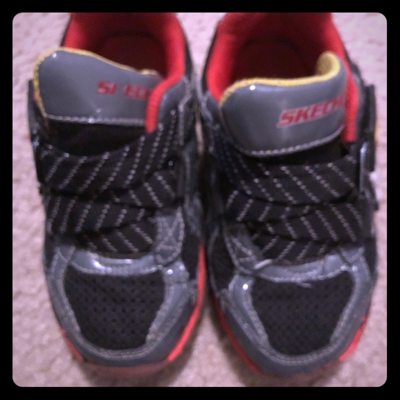 skechers with straps